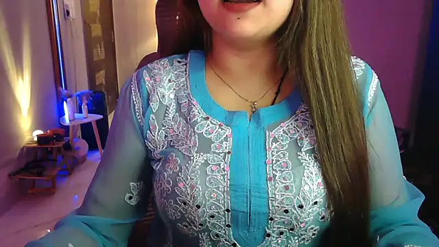 MitikaaのライブXXXチャット