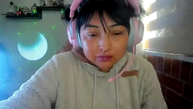 Czat XXX na żywo – Shaddycute_