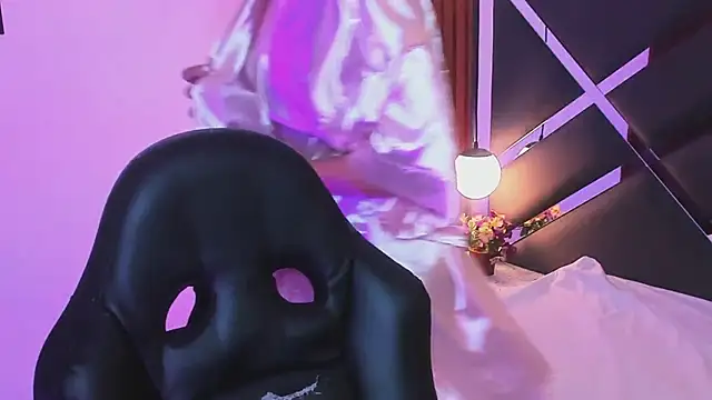 Show modela Kittie_Vixen na web-kameri