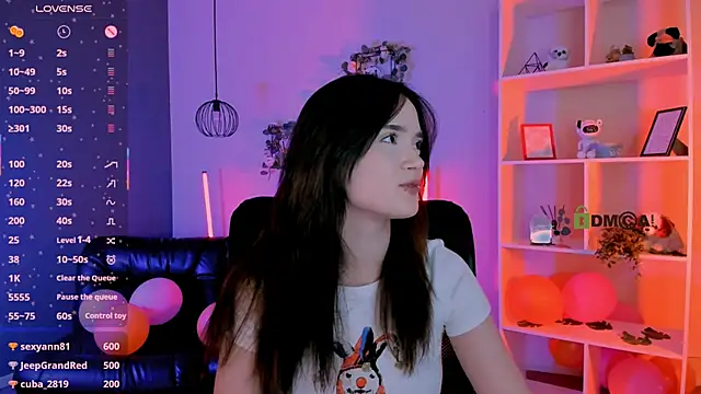 แชท XXX สดของ liana_kisses