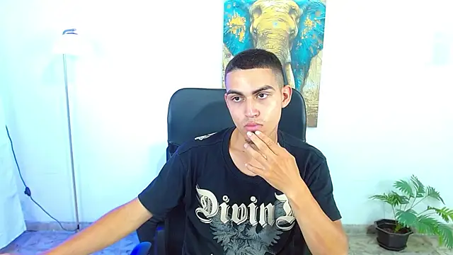 lucass_18 Webcam show