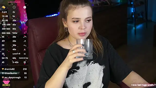 AfinaNightsのウェブカメラショー