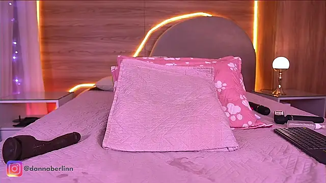 danna_berlin_ 现场XXX聊天