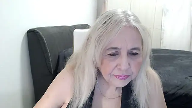 دردشة SusiLifeXXX الجنسية المباشرة