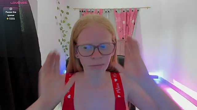 Czat XXX na żywo – Albingirl