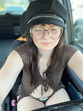 urpuppymoon's Live XXX Chat