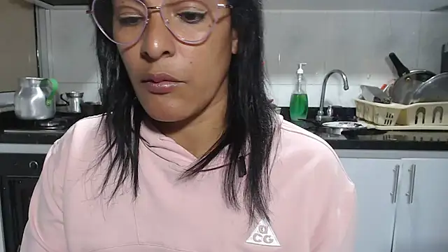 kateleyagrey 现场XXX聊天