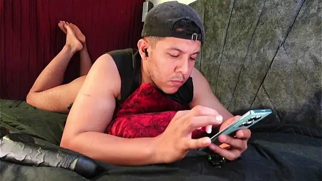 Misterjhons2 live XXX chat