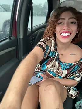 Chat +18 de roxyrougee ao vivo