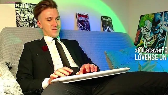 Chat XXX en directo de Midnighter_