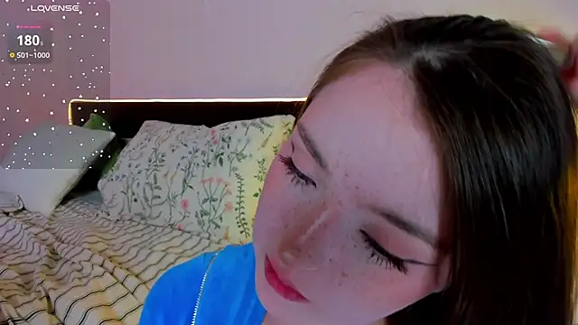 lexxxxxxi – Naživo XXX chat