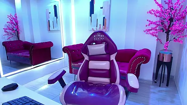 Emily_andrews' Live XXX Chat