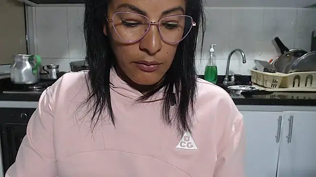 kateleyagrey Chat XXX in diretta