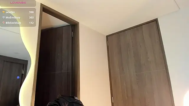 Dimitri_Bass' Webcam Show