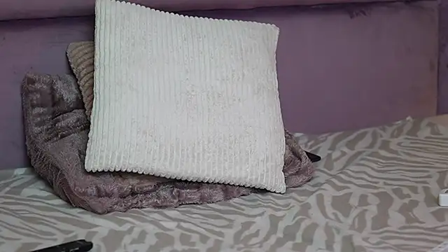 JoelleApril Webcam show