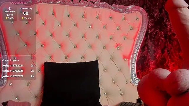 Chatroom XXX en direct de MirandaSould