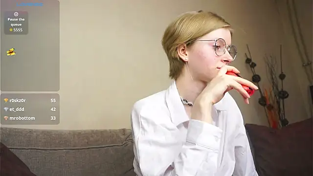 Chatroom XXX en direct de ToyaPletz