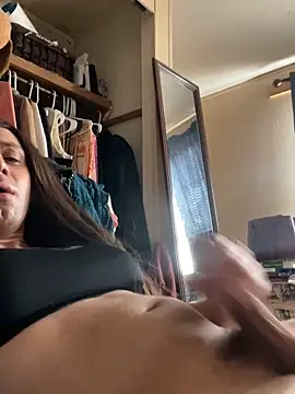 AlexAndriaStrips Show in webcam