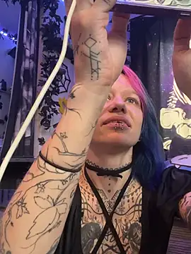 Toxii- Chat XXX in diretta