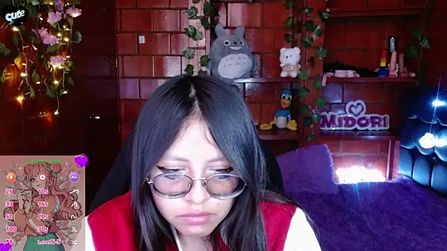 MidoriQuiinn Chat XXX in diretta