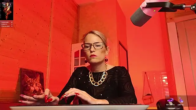 Lady_Shine Adlı Modelin Canlı XXX Sohbeti