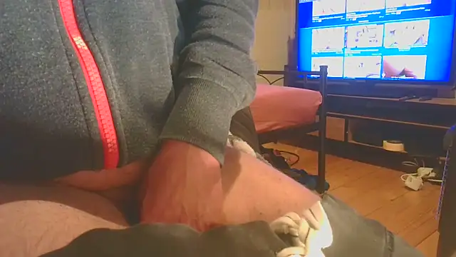 T0Yforeskin's Live XXX Chat