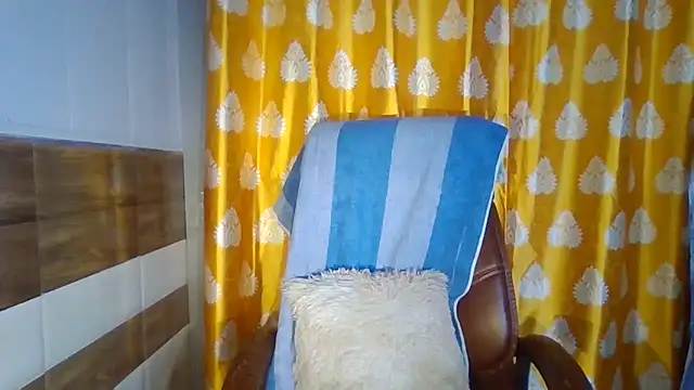 Yashika_Loves Chat XXX live