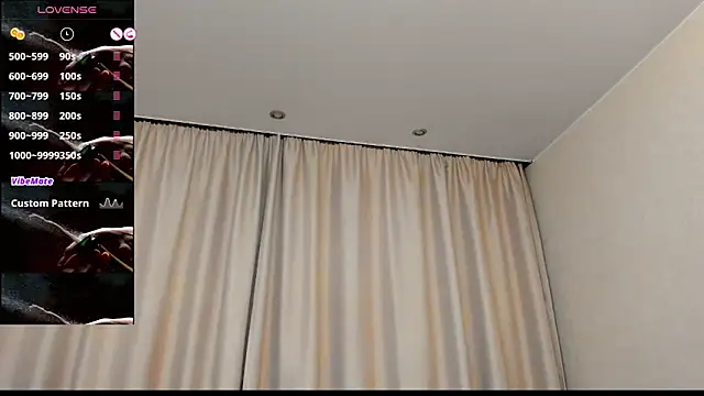 AlanaBrox's Live XXX Chat