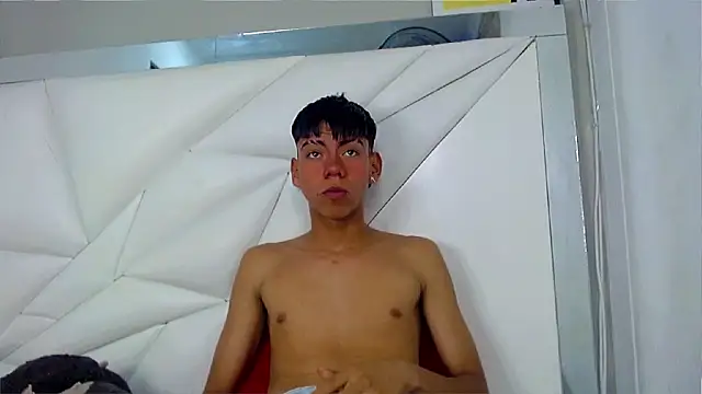 Liarr_ Pertunjukan Webcam