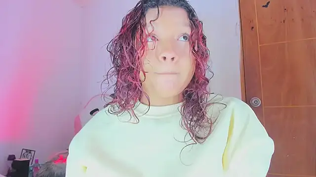 Emily_Coper18 Live XXX-Chat