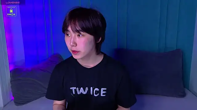 دردشة HeejinWang الجنسية المباشرة