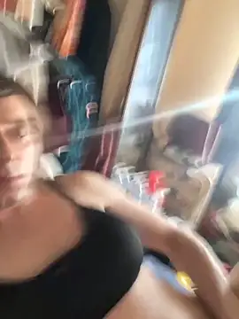 AlexAndriaStrips Chat XXX in diretta