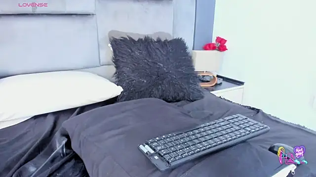 Jessica_Beltrann: онлайн-секс-чат