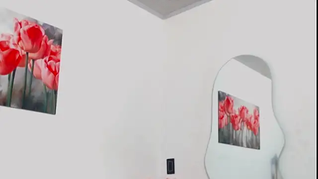 pinky_f00x: онлайн-секс-чат