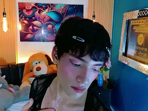 AlecciaNova: онлайн-секс-чат