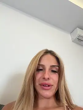 SophieVJ Chat XXX live