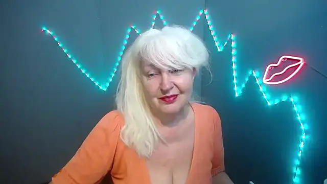 Онлайн чат XXX BlondyLeeBest