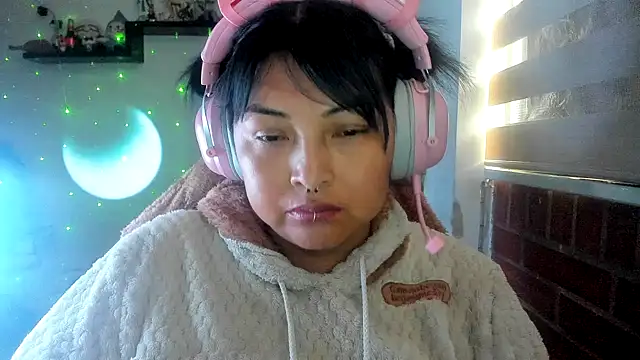 Shaddycute_: онлайн-секс-чат