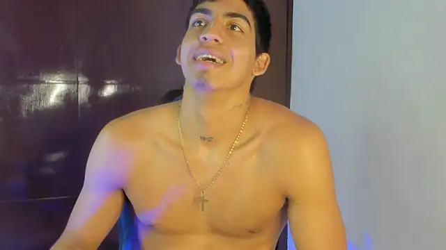 Milo_LatinBoy Show Webcam