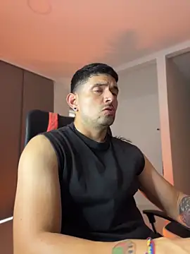 Chat XXX en directo de TroyeSavage