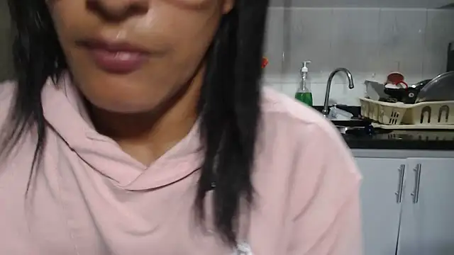 kateleyagrey's Live XXX Chat