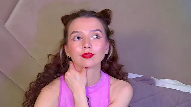 VanessaVienne Adlı Modelin Canlı XXX Sohbeti