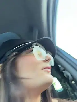 urpuppymoon's Live XXX Chat