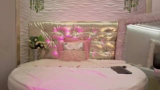 Chatroom XXX en direct de MaddyCooper_