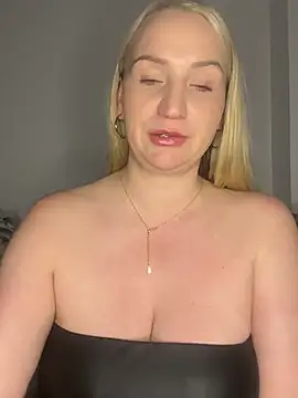 Chatroom XXX en direct de BootyQueenApril