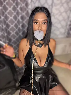 Emii_Love Adlı Modelin Web Kamerası Şovu