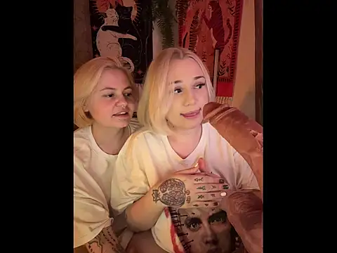 MCThroatGoat Pertunjukan Webcam