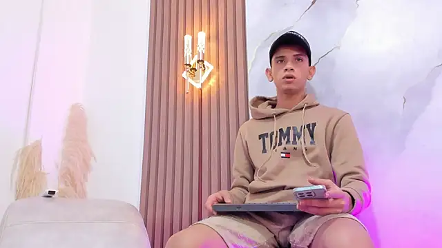 Ethanhot_os: онлайн-секс-чат