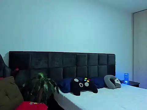 Alexander_Martines: διαδικτυακό σόου στ ην κάμερα