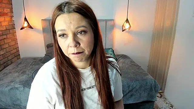 XXX chat uživo modela Isa_Thompson__